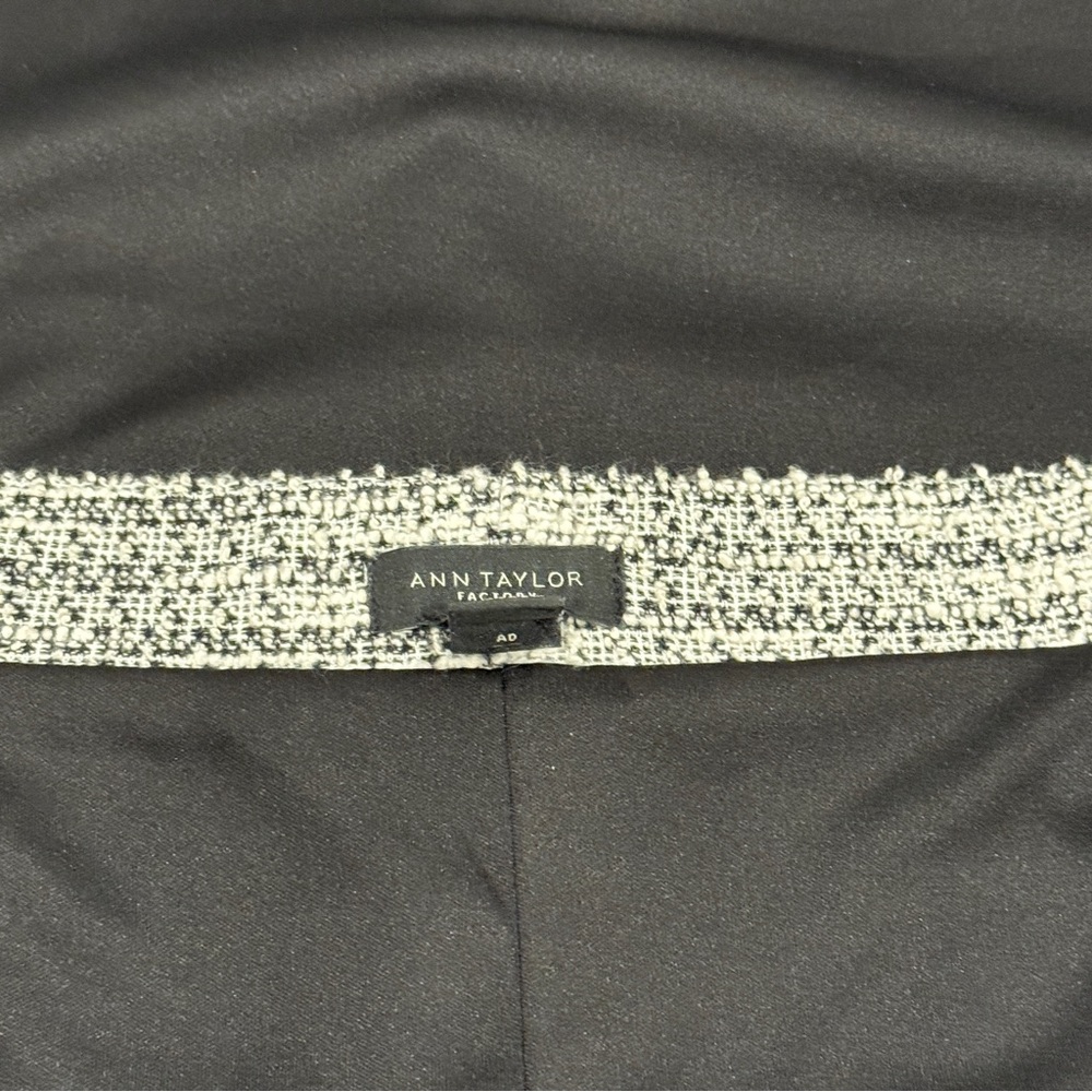 π Ann Taylor Factory Gray Tweed Knit Pencil Skirt 8 Stretch Lined Office Chic - Picture 7 of 16